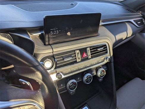 Used 2023 Genesis G70 2.0T image 25