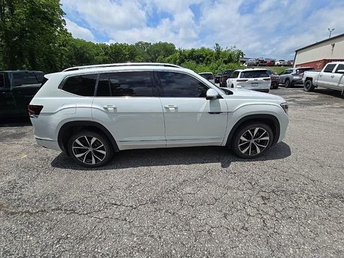 Used 2024 Volkswagen Atlas SEL Premium R-Line AWD/4WD image 9