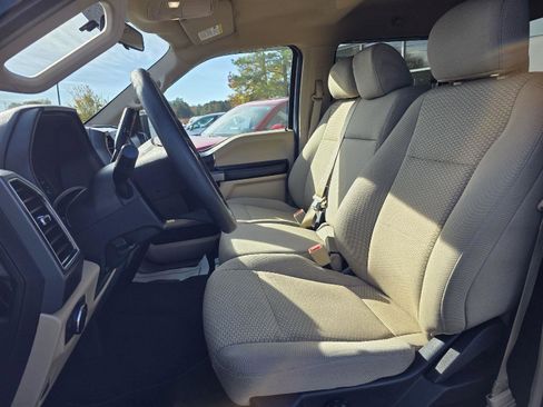 Used 2018 Ford F150 XLT image 11