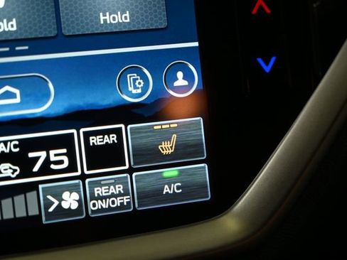 Used 2024 Subaru Ascent Premium w/ Convenience Package image 32