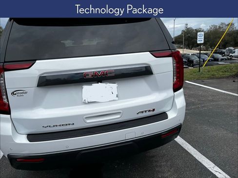 Used 2024 GMC Yukon AT4 w/ AT4 Premium Package image 3