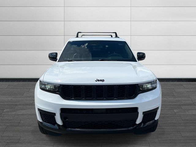 Used 2023 Jeep Grand Cherokee L Altitude AWD/4WD image 9
