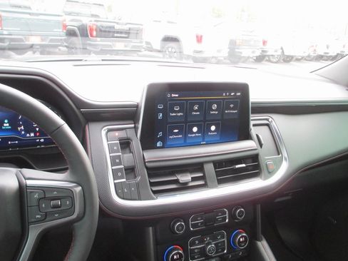 Used 2022 Chevrolet Suburban RST w/ Luxury Package image 29