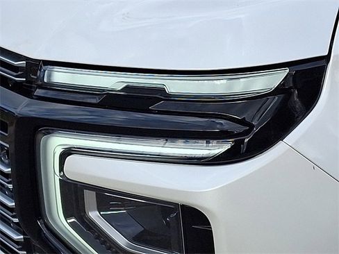 Used 2025 Chevrolet Tahoe High Country image 29