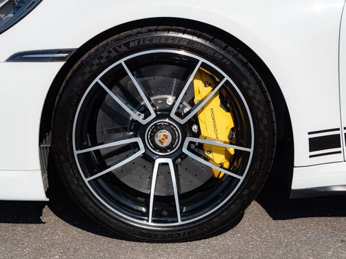 Certified 2021 Porsche 911 Turbo S image 31