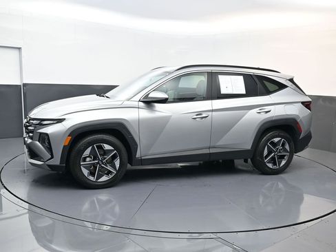 Certified 2025 Hyundai Tucson SEL FWD image 6