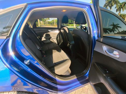 Used 2022 Kia Forte LXS FWD image 12