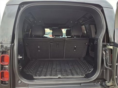 Used 2023 Land Rover Defender 110 X-Dynamic SE image 25