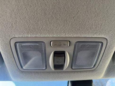 Used 2023 Hyundai Venue SEL image 26