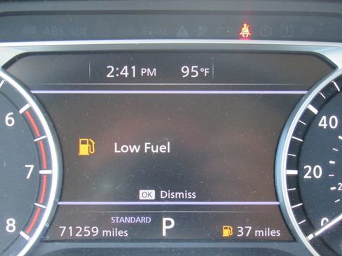 Used 2023 Nissan Rogue SV FWD image 32