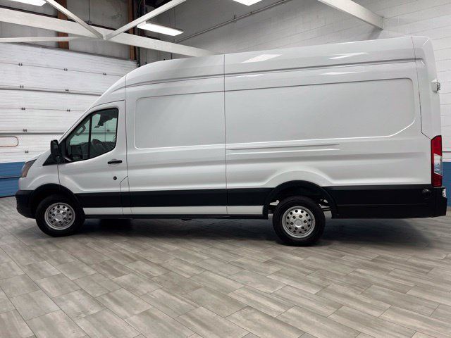 Used 2024 Ford Transit 250 148 High Roof Extended AWD w/ Load Area Protection Package image 4