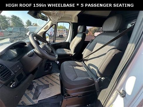 Used 2025 RAM ProMaster 3500 w/ Crew Van Package FWD image 3
