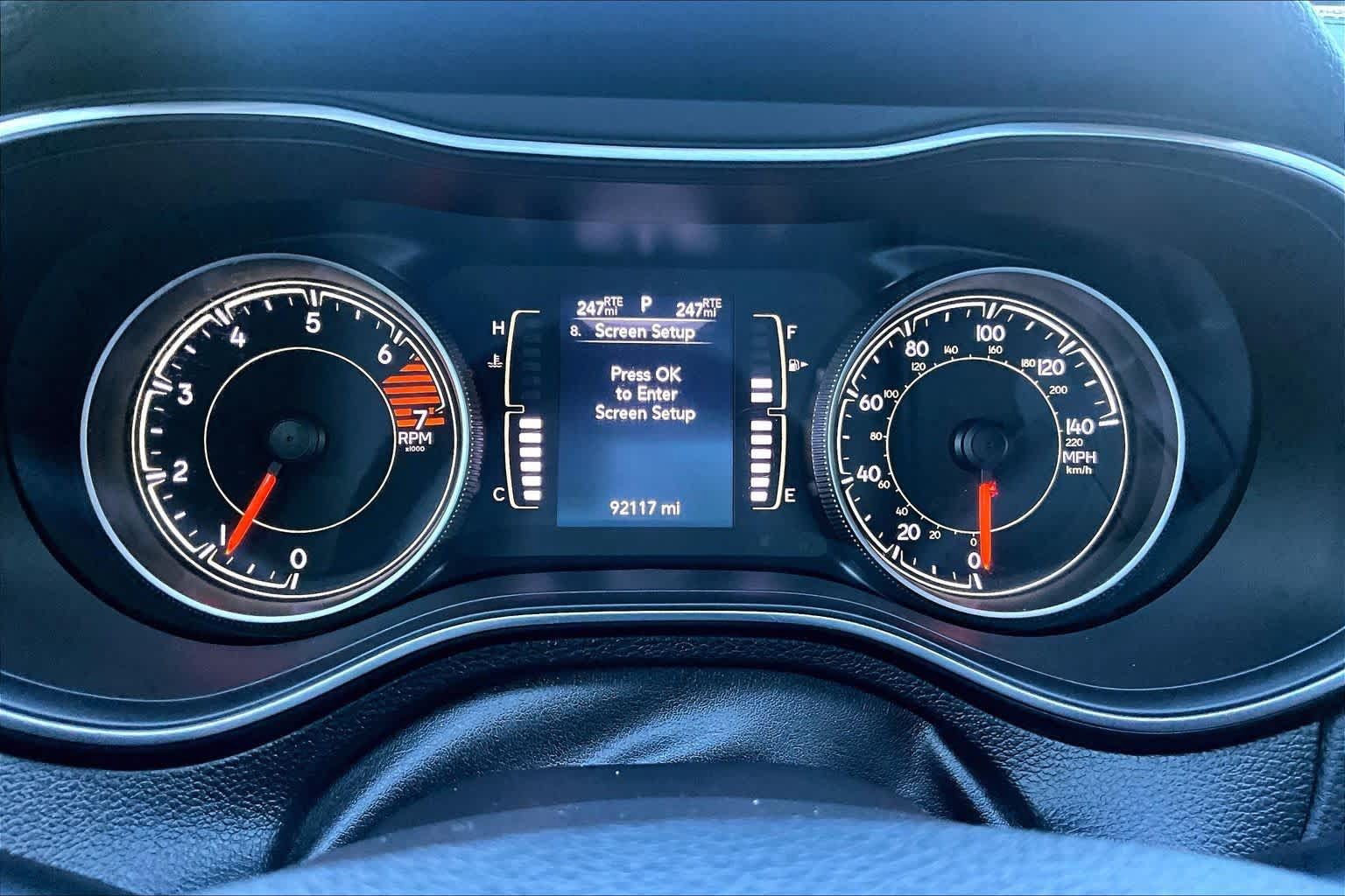 Used 2020 Jeep Cherokee Latitude Plus AWD/4WD image 24