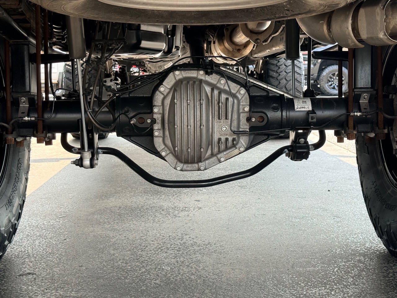 Used 2022 Ford F350 Platinum AWD/4WD image 9
