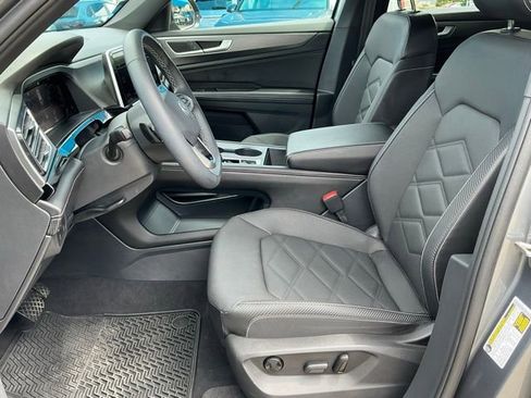 Used 2024 Volkswagen Atlas Cross Sport SE AWD/4WD image 9