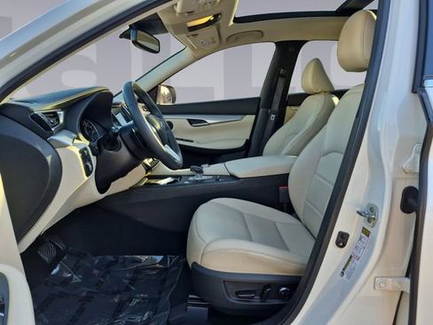 Used 2021 INFINITI QX50 Luxe image 10