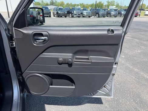 Used 2014 Jeep Patriot Sport w/ Southwest Package image 20