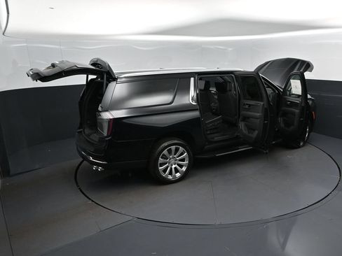 New 2026 Chevrolet Suburban Premier RWD image 49