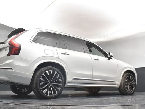Used 2025 Volvo XC90 B5 Plus w/ Protection Package Premier AWD/4WD image 37