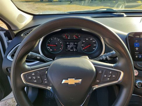 Used 2024 Chevrolet Malibu LT image 18