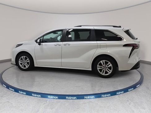 Certified 2025 Toyota Sienna XLE w/ XLE Plus Package AWD/4WD image 8