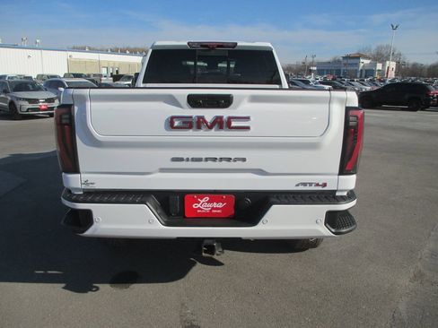 Certified 2024 GMC Sierra 2500 AT4 w/ AT4 Premium Plus Package image 5