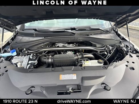Used 2025 Lincoln Aviator AWD image 29
