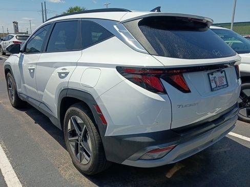 Used 2025 Hyundai Tucson SEL FWD image 3