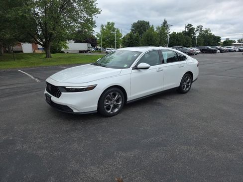 Certified 2024 Honda Accord EX image 3