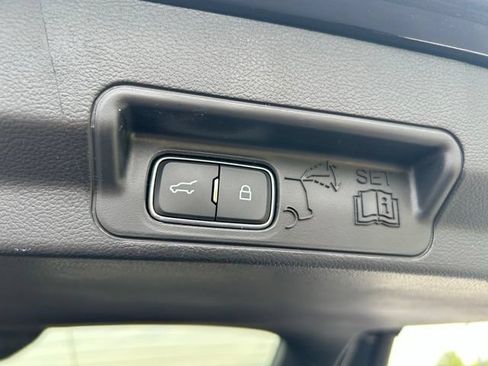 Used 2025 Ford Explorer Platinum w/ LUX Leather Package AWD/4WD image 9