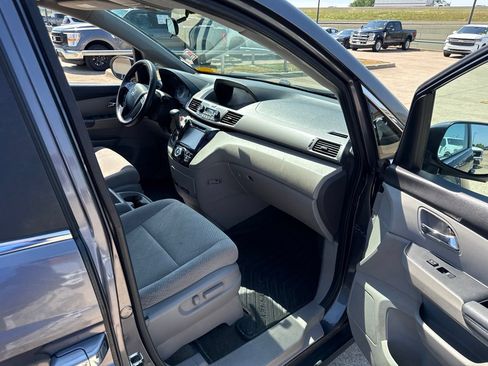 Used 2016 Honda Odyssey EX image 15