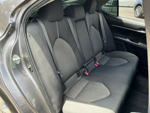 Used 2022 Toyota Camry LE w/ Carpet Mat Package (TMS) FWD image 20