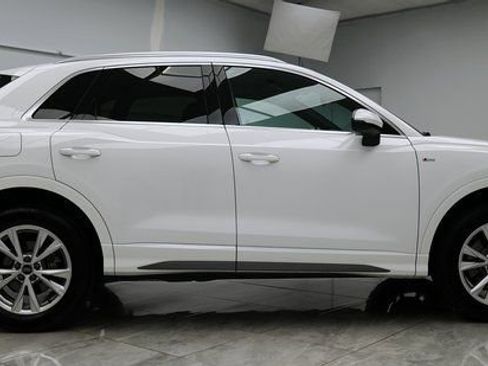 Used 2025 Audi Q3 2.0T Premium image 8