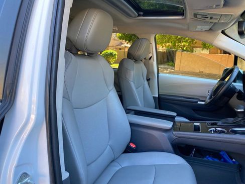 Used 2023 Toyota Sienna XLE image 50