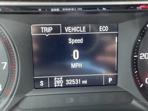 Used 2023 Chevrolet TrailBlazer LT w/ Convenience Package AWD/4WD image 9