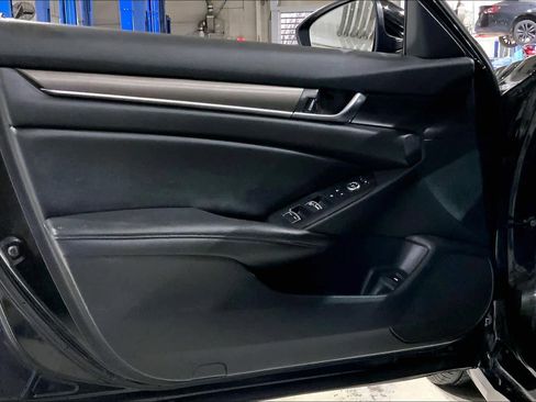Used 2019 Honda Accord LX image 23