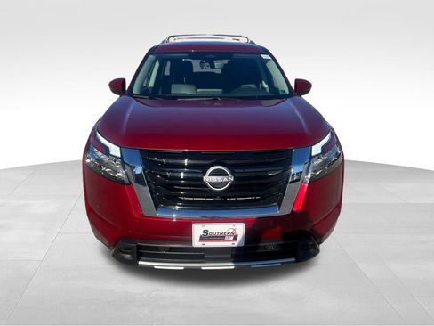 Used 2023 Nissan Pathfinder SL image 9