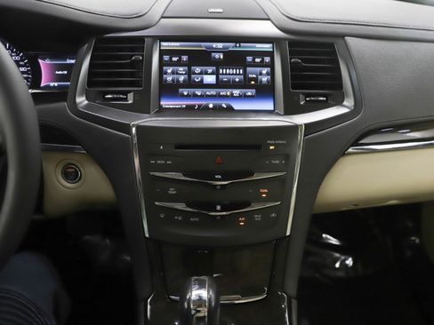 Used 2015 Lincoln MKS AWD w/ Equipment Group 101A image 22