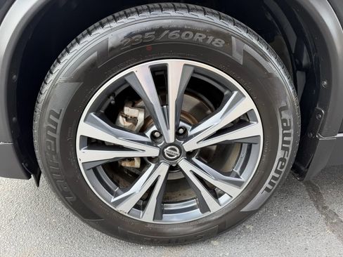 Used 2019 Nissan Rogue SV w/ Premium Package FWD image 29