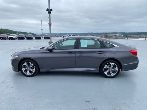 Used 2018 Honda Accord EX image 5
