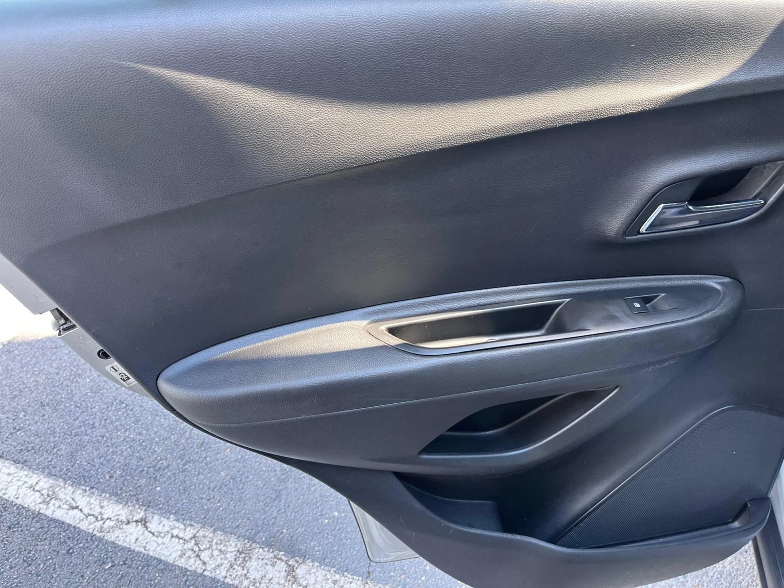 Used 2018 Chevrolet Trax LT w/ LT Convenience Package AWD/4WD image 46