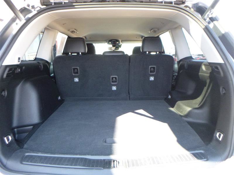 Used 2023 Jeep Grand Cherokee Limited AWD/4WD image 19