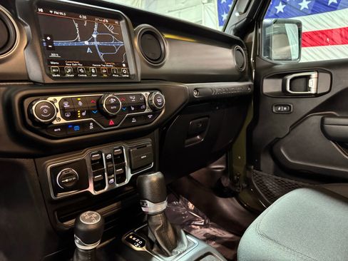 Used 2023 Jeep Wrangler Unlimited w/ Cold Weather Group image 20