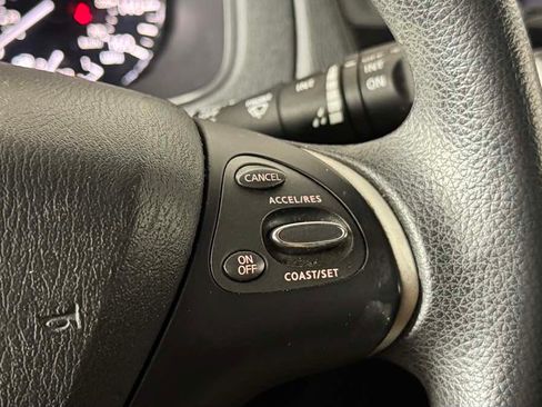 Used 2019 Nissan Pathfinder S AWD/4WD image 15