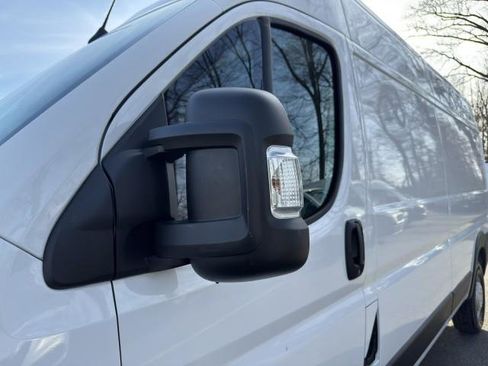 Used 2025 RAM ProMaster 2500 w/ Convenience Group FWD image 35
