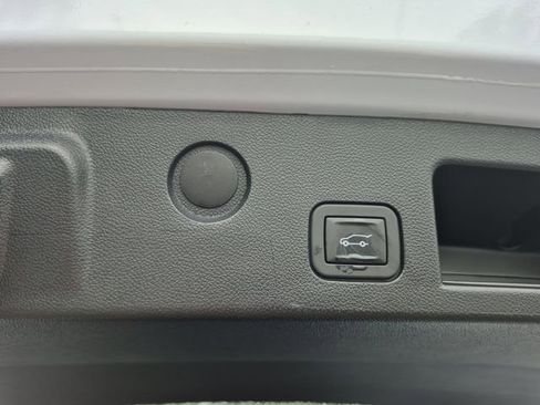 Used 2026 Chevrolet Equinox ACTIV w/ Safety and Technology Package AWD/4WD image 30