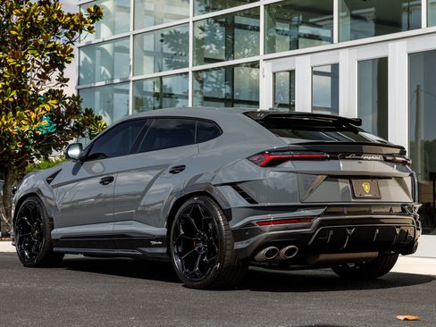 Used 2023 Lamborghini Urus Performante image 10