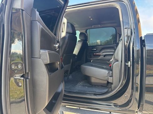 Used 2018 GMC Sierra 2500 SLT w/ Duramax Plus Package image 13