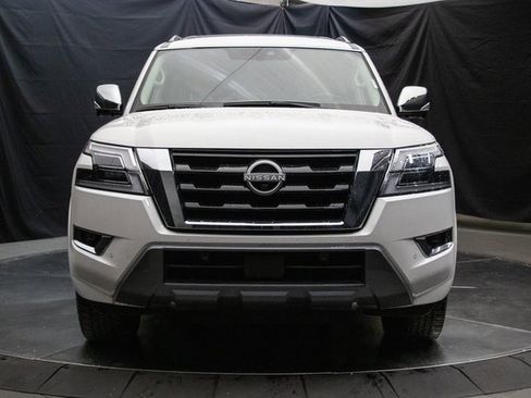 Used 2024 Nissan Armada Platinum w/ Captain's Chairs Package image 4