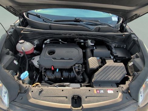 Used 2022 Kia Sportage LX image 16